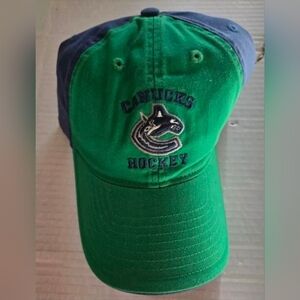 Reebok NHL Vancouver Canucks Slouch Adjustable Hat Size One Size
